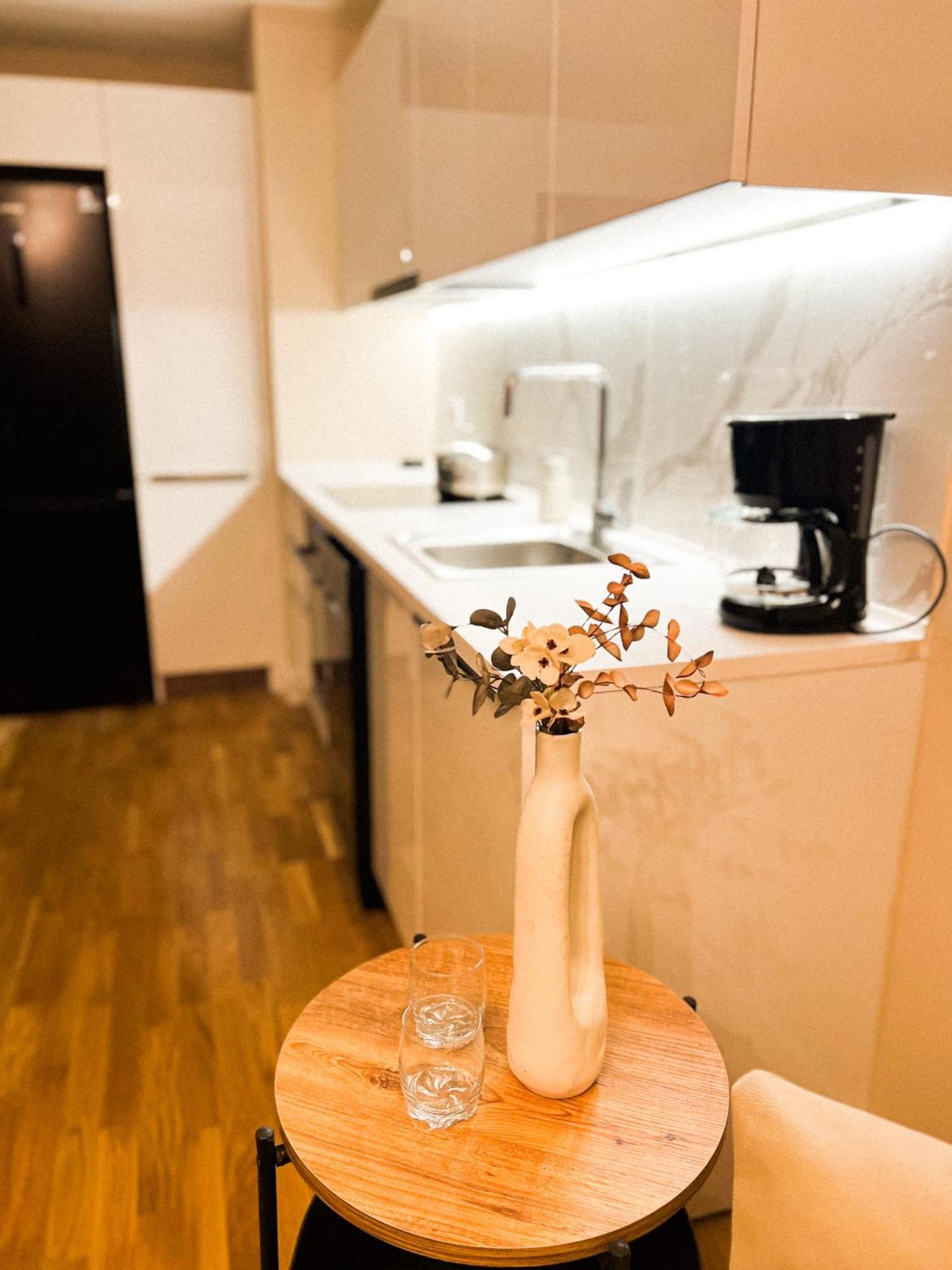 180° View Apartment In Diamond Building Skopje Exterior foto