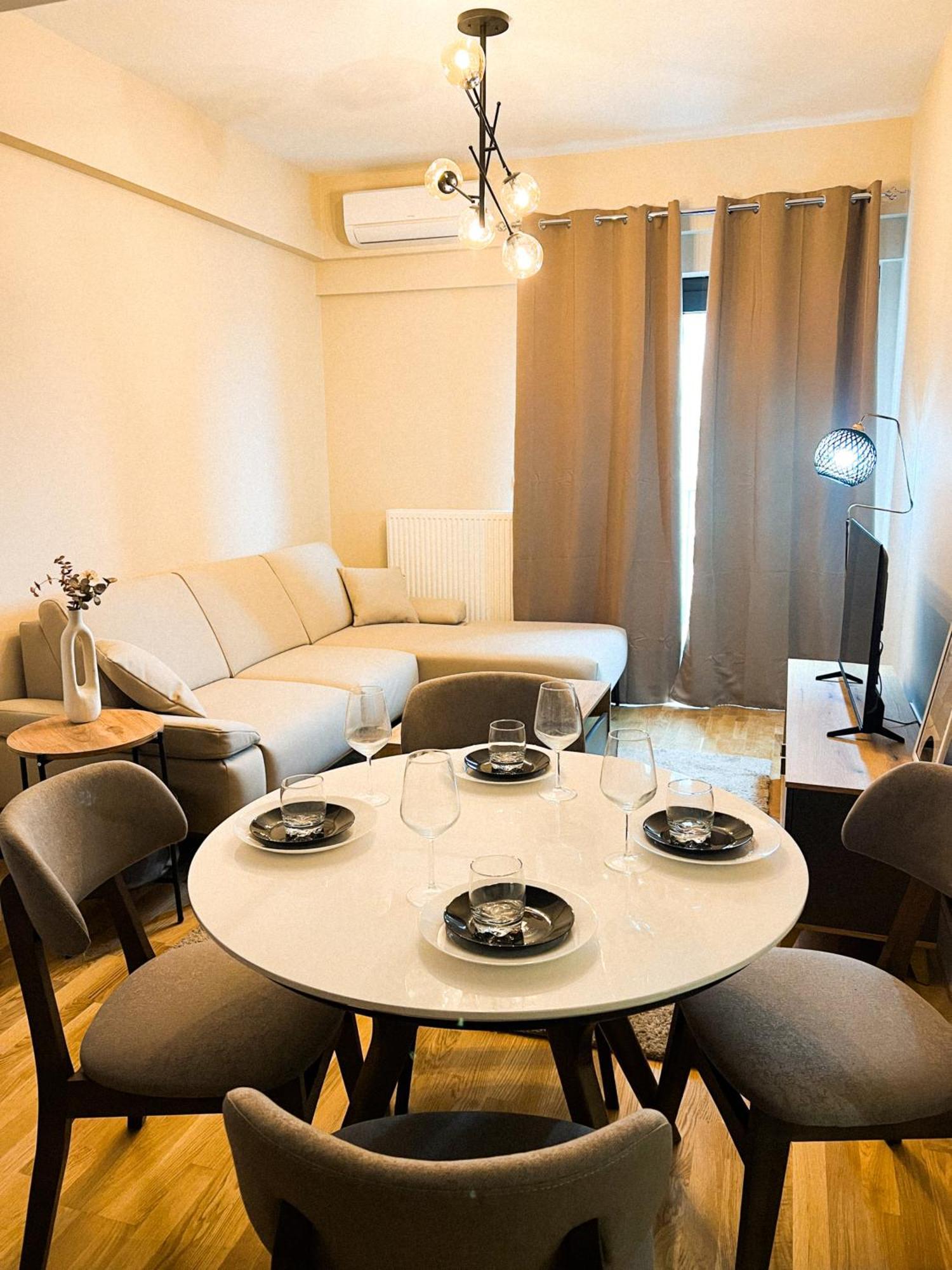 180° View Apartment In Diamond Building Skopje Exterior foto