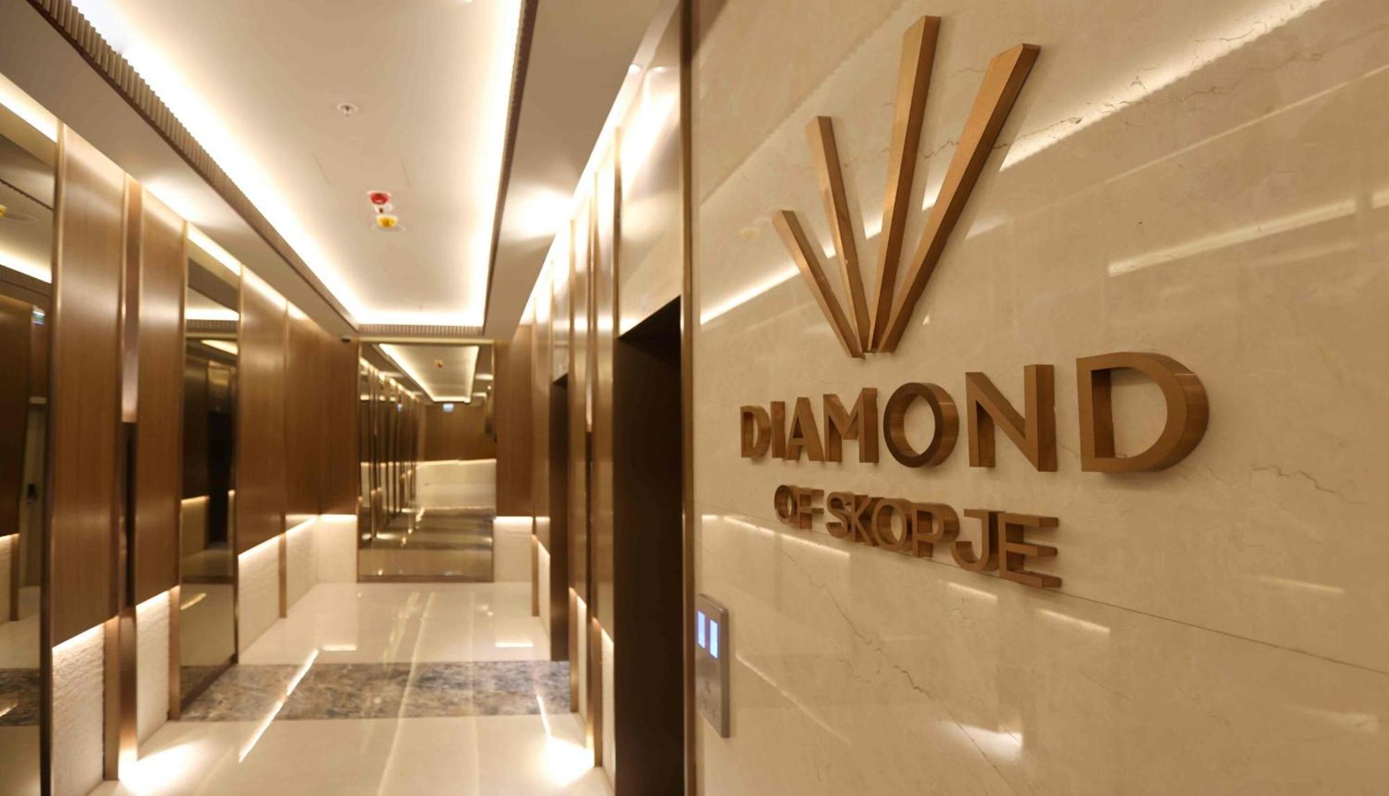 180° View Apartment In Diamond Building Skopje Exterior foto