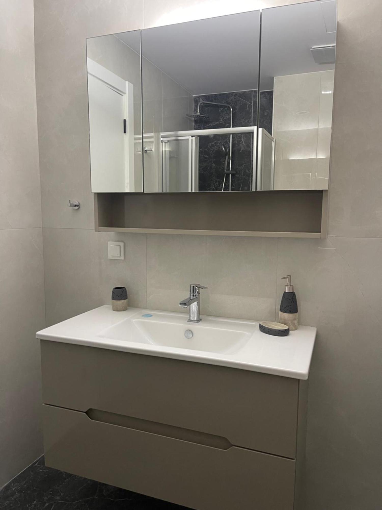 180° View Apartment In Diamond Building Skopje Exterior foto